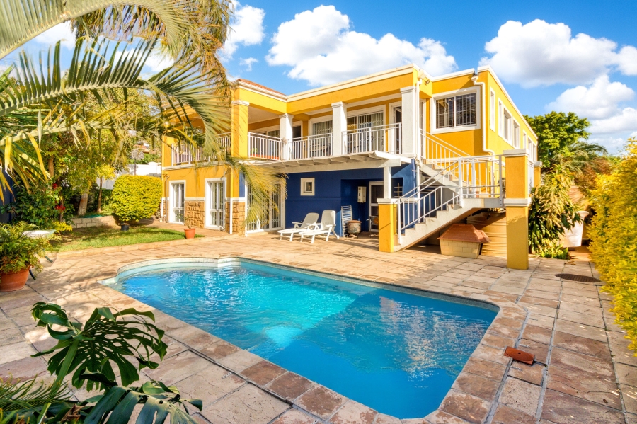 6 Bedroom Property for Sale in Olive Grove Western Cape